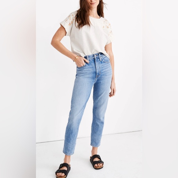 Madewell The Mom Jean in Melva Wash size 26 - Picture 2 of 16